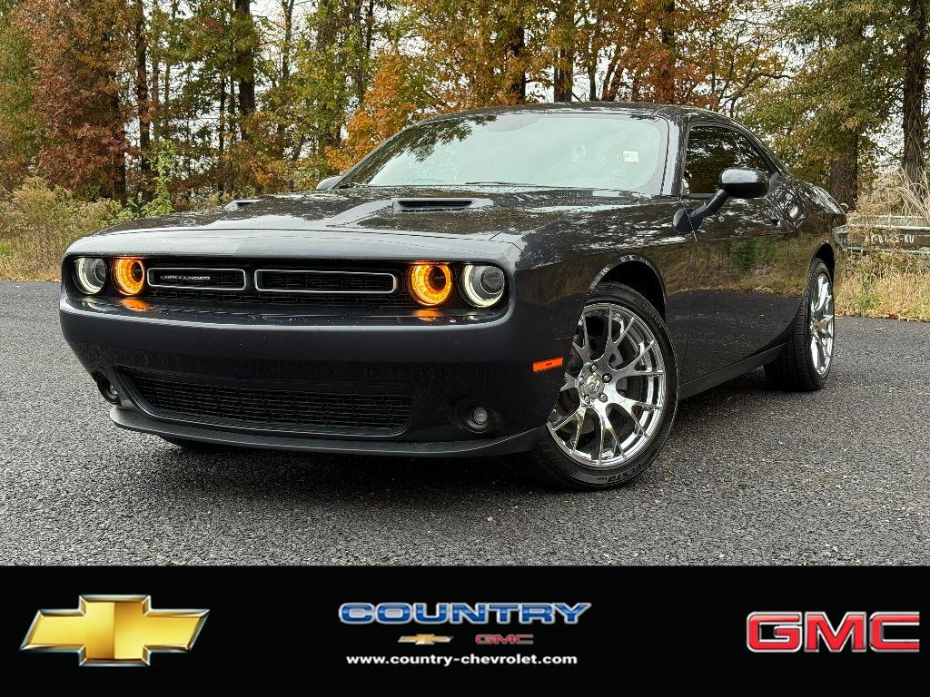 2018 Dodge Challenger SXT Plus