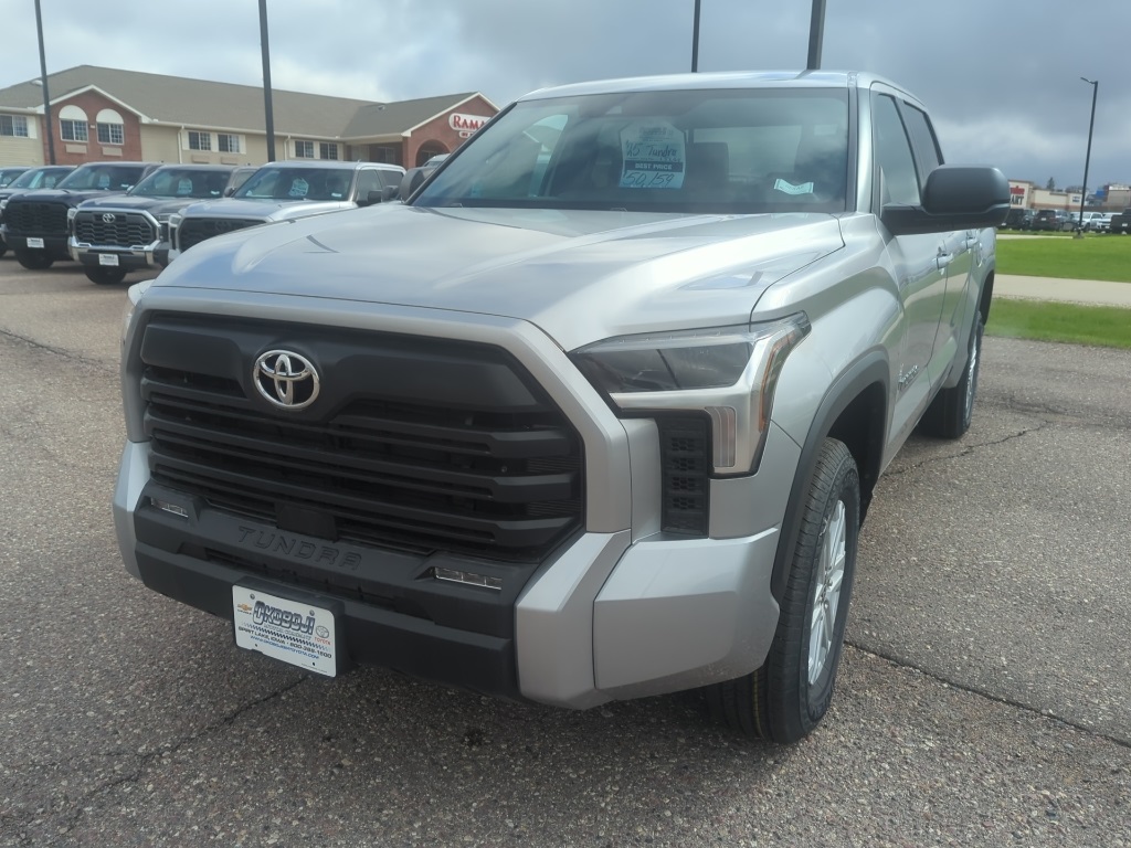 2025 Toyota Tundra SR5's photo