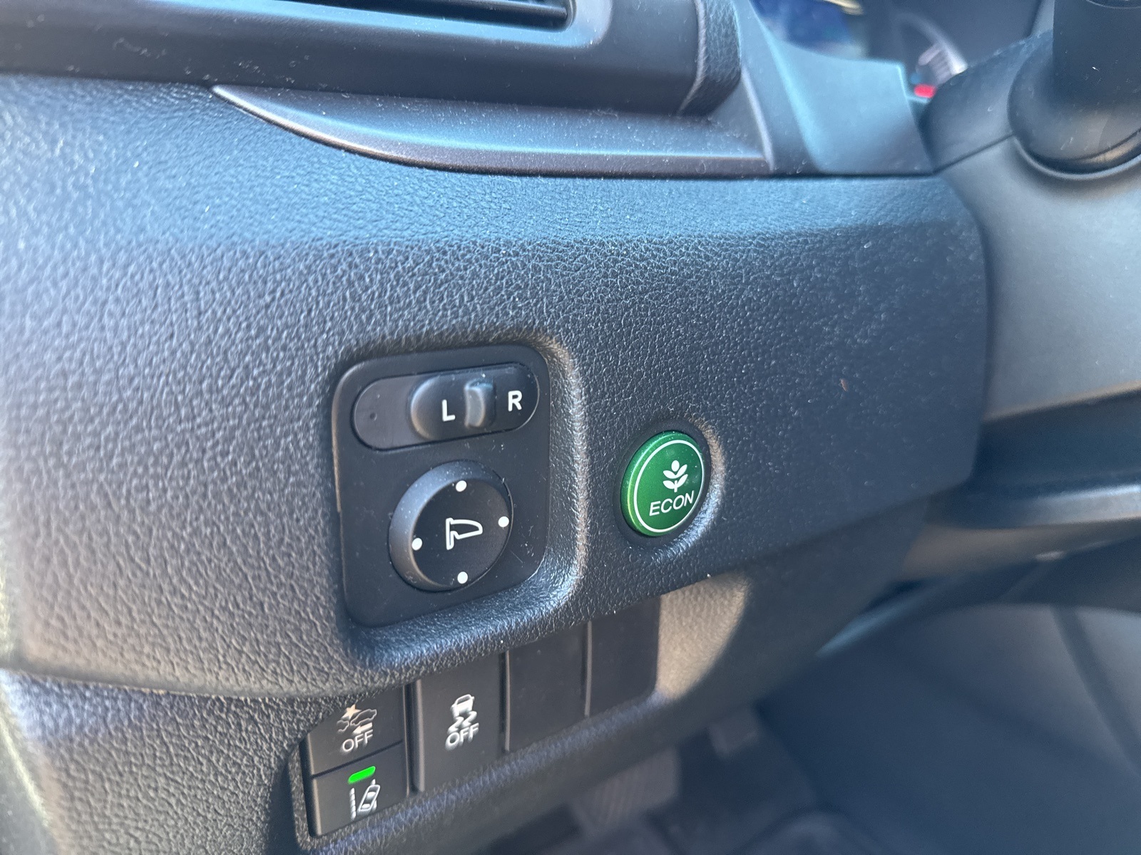 2022 Honda Pilot SE photo 14