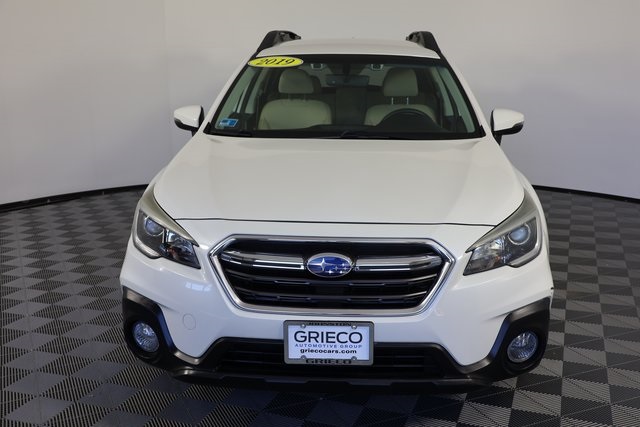 2019 Subaru Outback 2.5i Premium photo 3