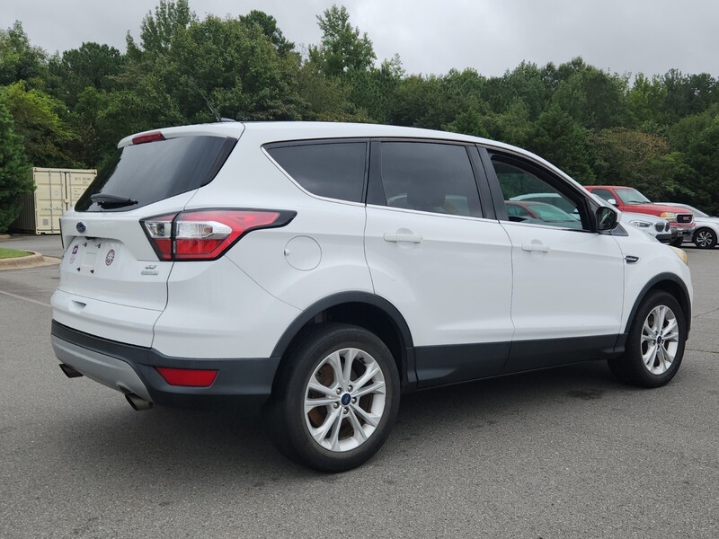 2017 Ford Escape SE photo 3