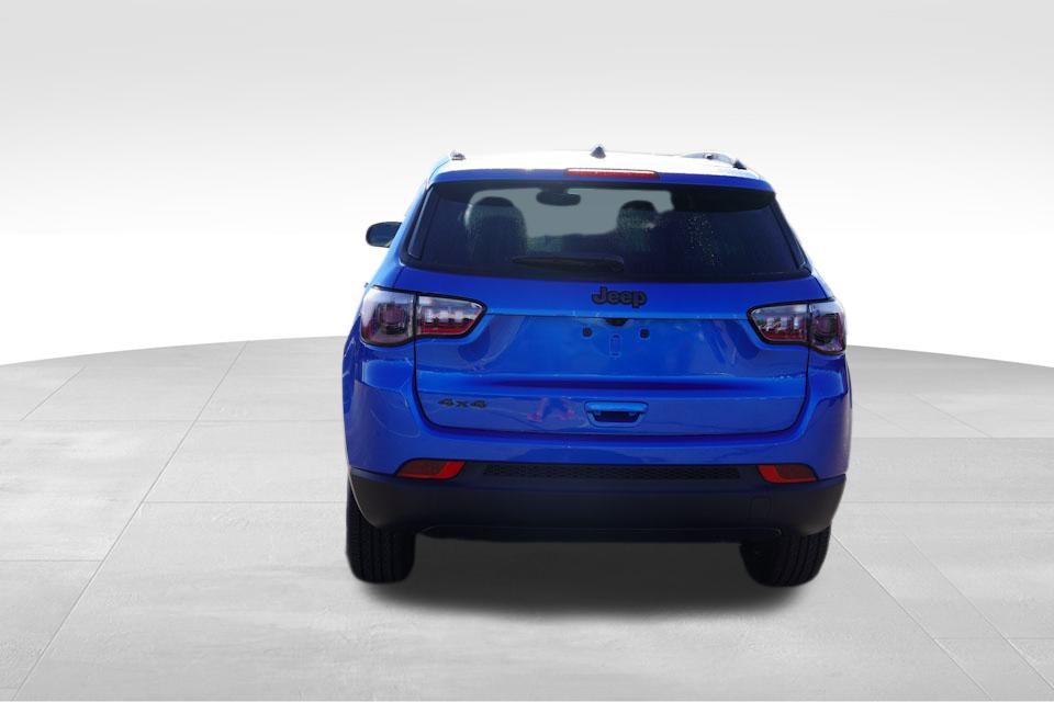 2025 Jeep Compass Latitude photo 4