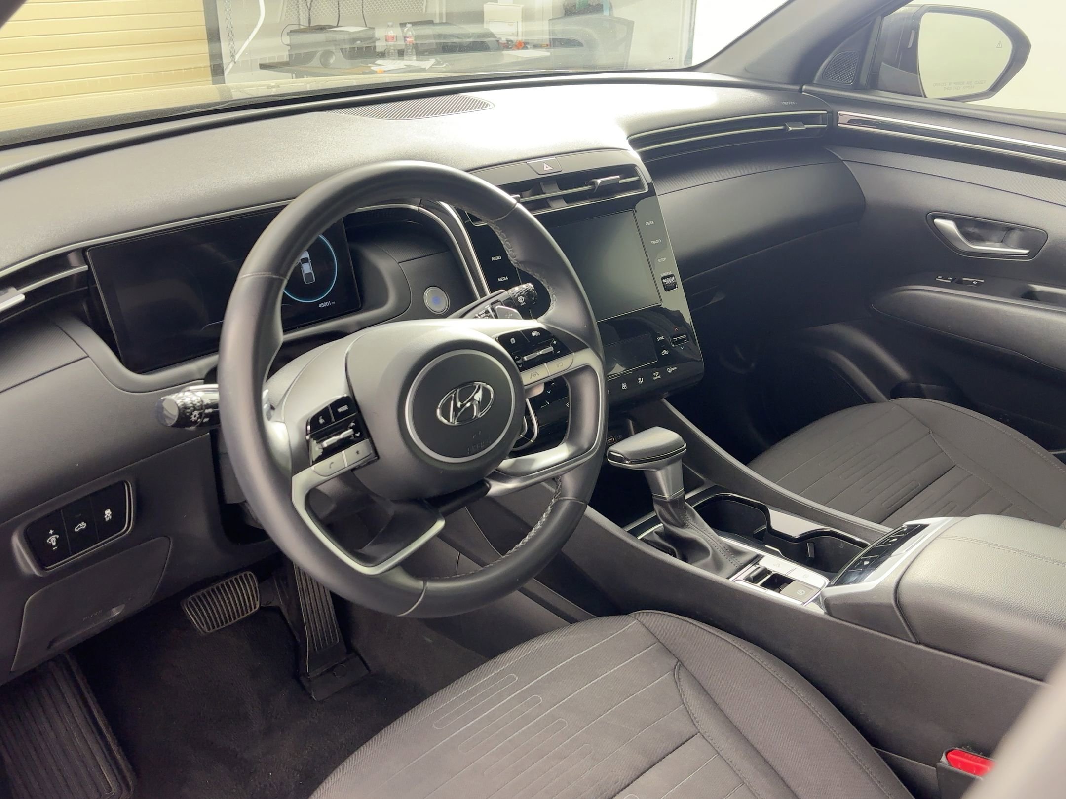 2022 Hyundai Santa Cruz SEL Premium photo 2