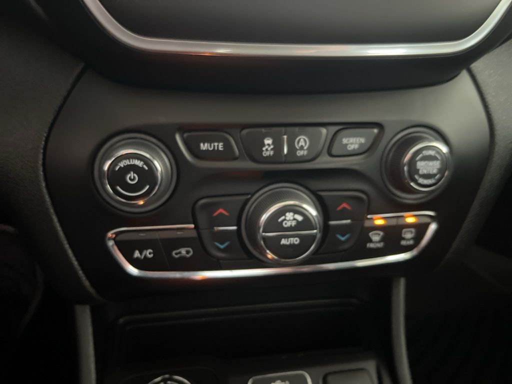 2022 Jeep Cherokee Latitude Lux photo 50