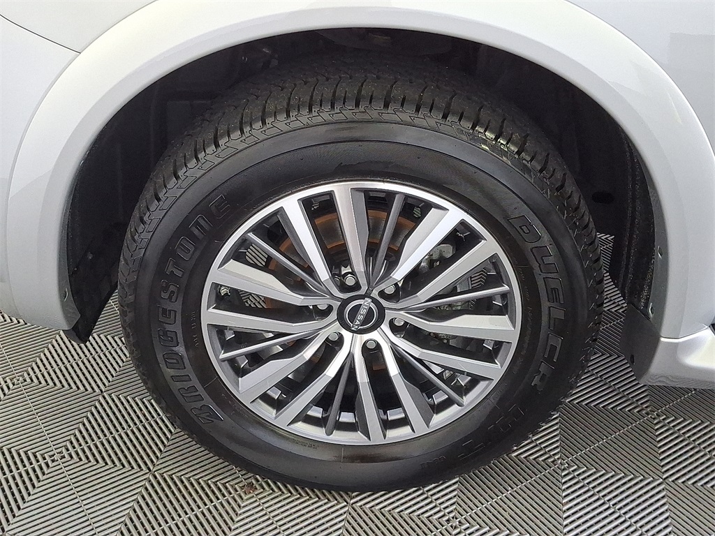 2024 Nissan Armada SL photo 9