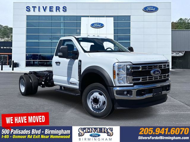 2025 Ford F-450 Super Duty Chassis Cab XL's photo