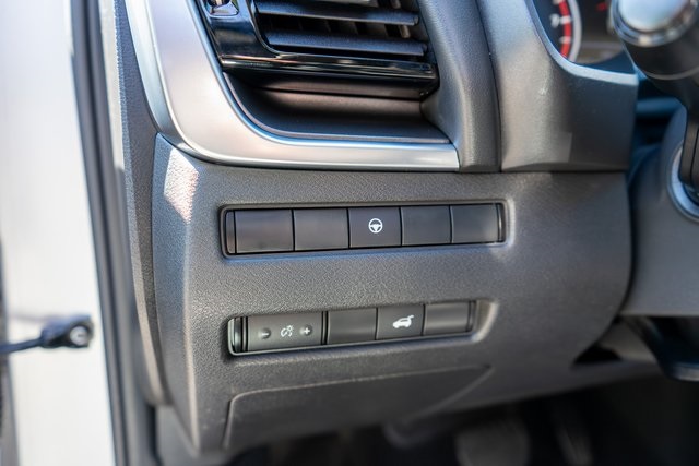2021 Nissan Rogue SV photo 16