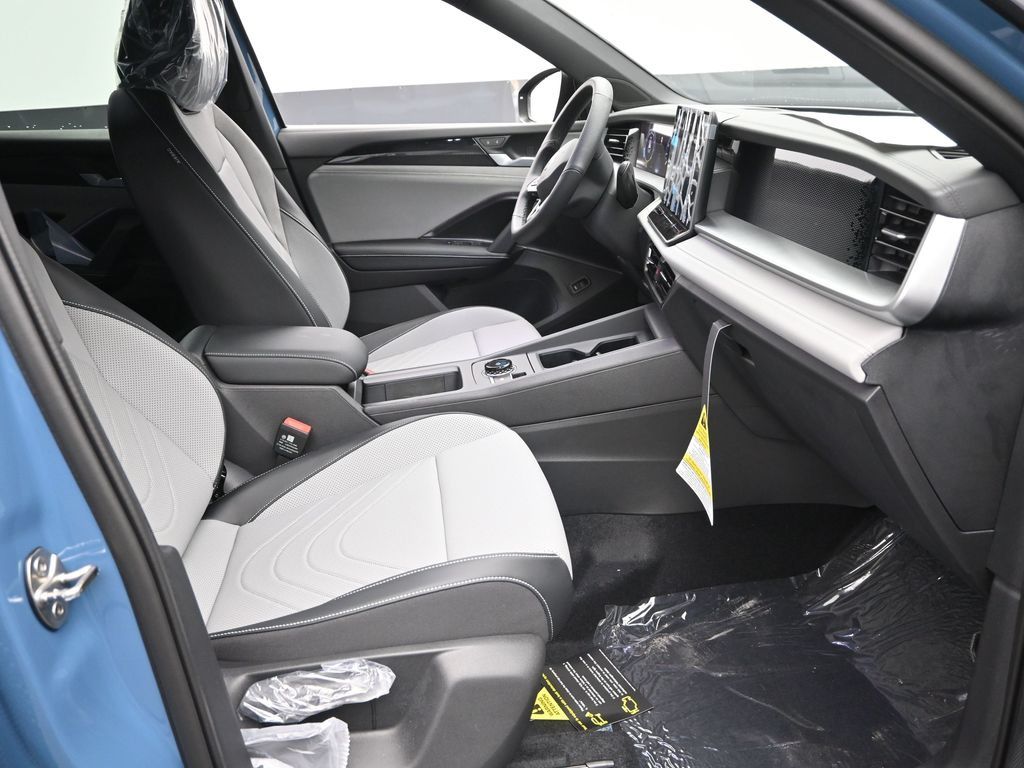 2025 Volkswagen Tiguan SE R-Line Black photo 4