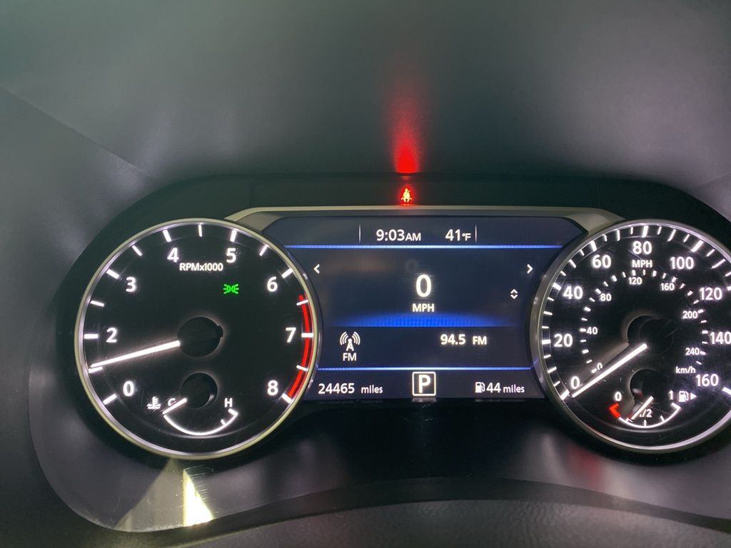 2024 Nissan Sentra SV photo 3