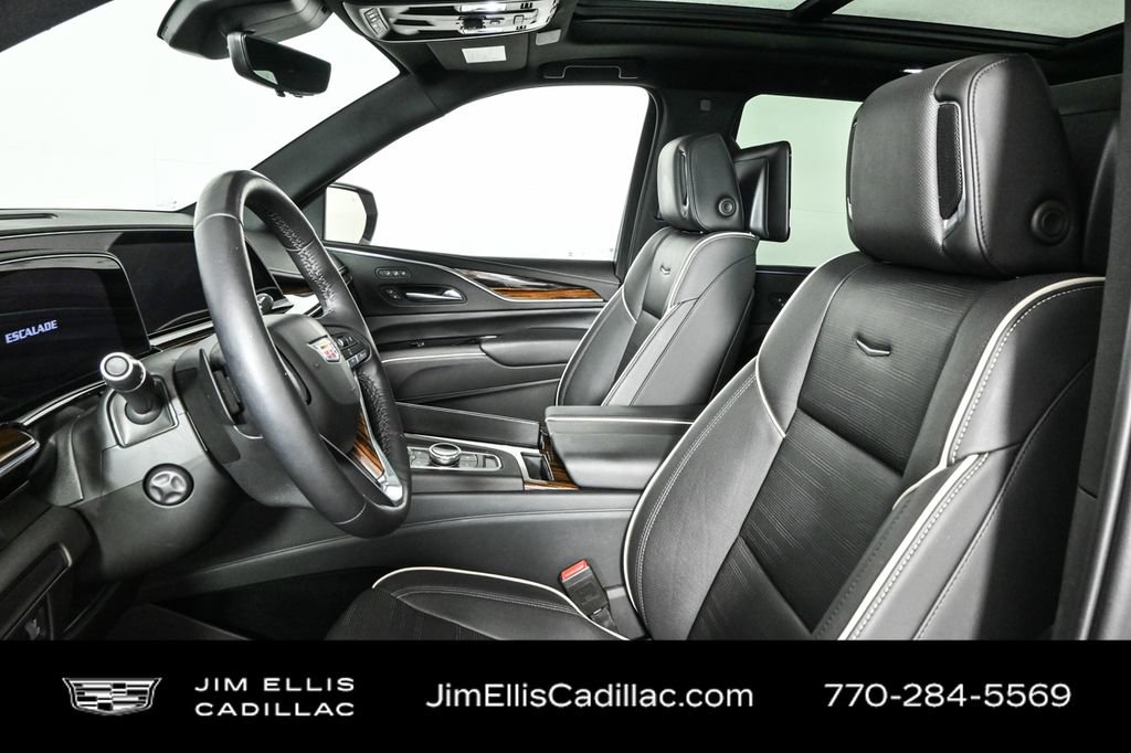 2022 Cadillac Escalade Premium Luxury photo 4