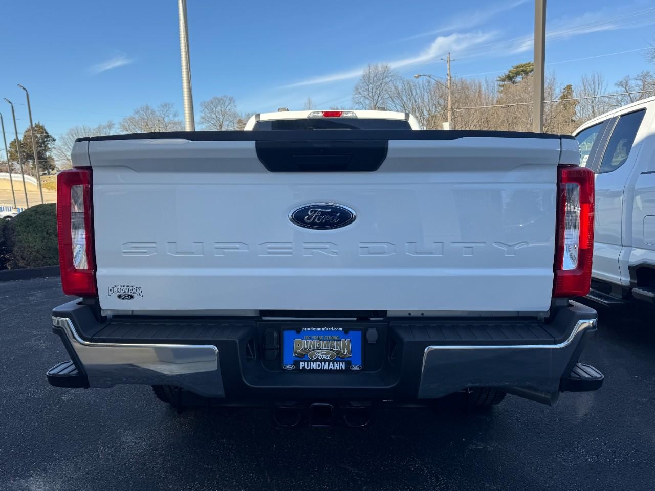 2023 Ford F-350 XL photo 4