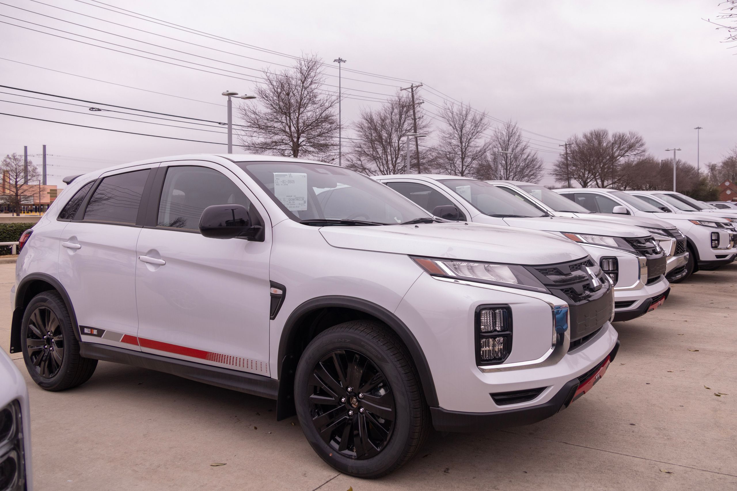 2023 Nissan Kicks SV photo 3