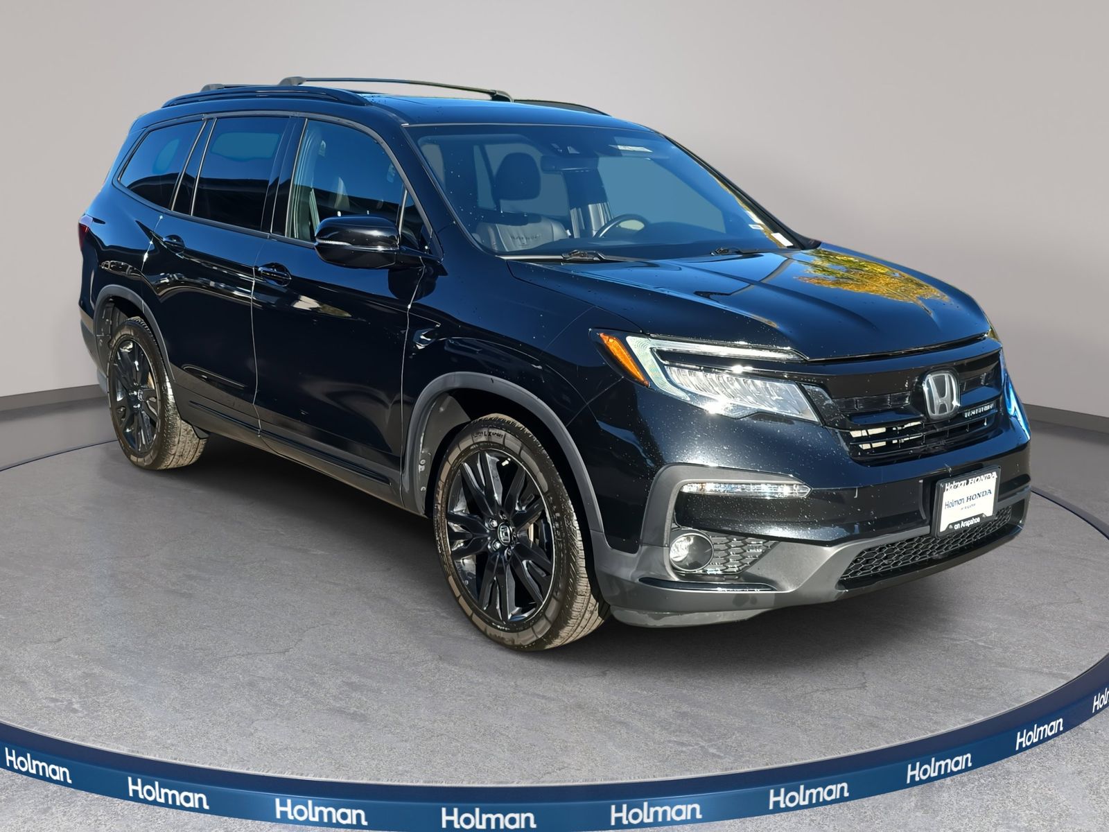 2020 Honda Pilot Black Edition photo 3