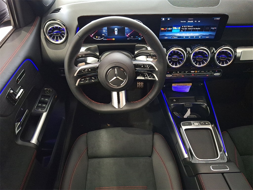 2026 Mercedes Benz GLB 250 4MATIC photo 7
