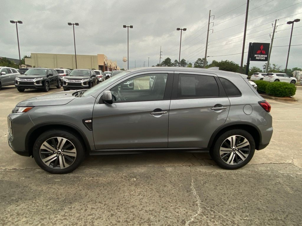 2024 Mitsubishi Outlander Sport ES photo 3
