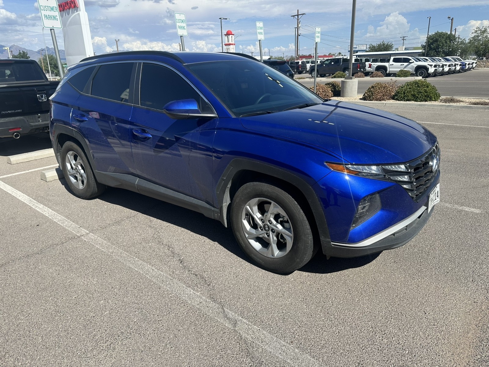 Used 2024 Blue Hyundai SEL image 10