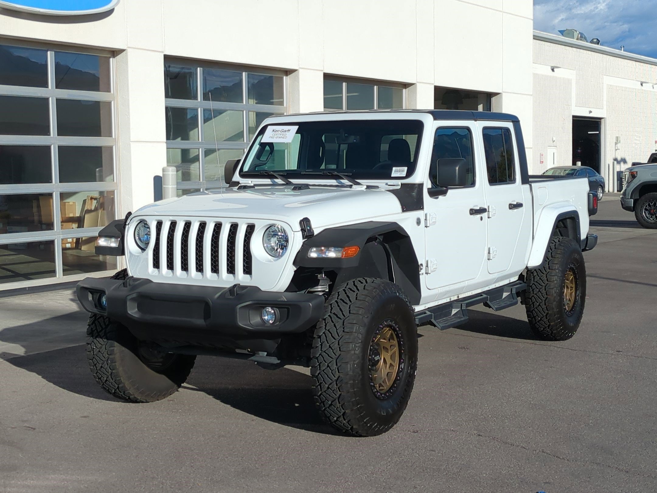 2023 Jeep Gladiator Overland photo 6