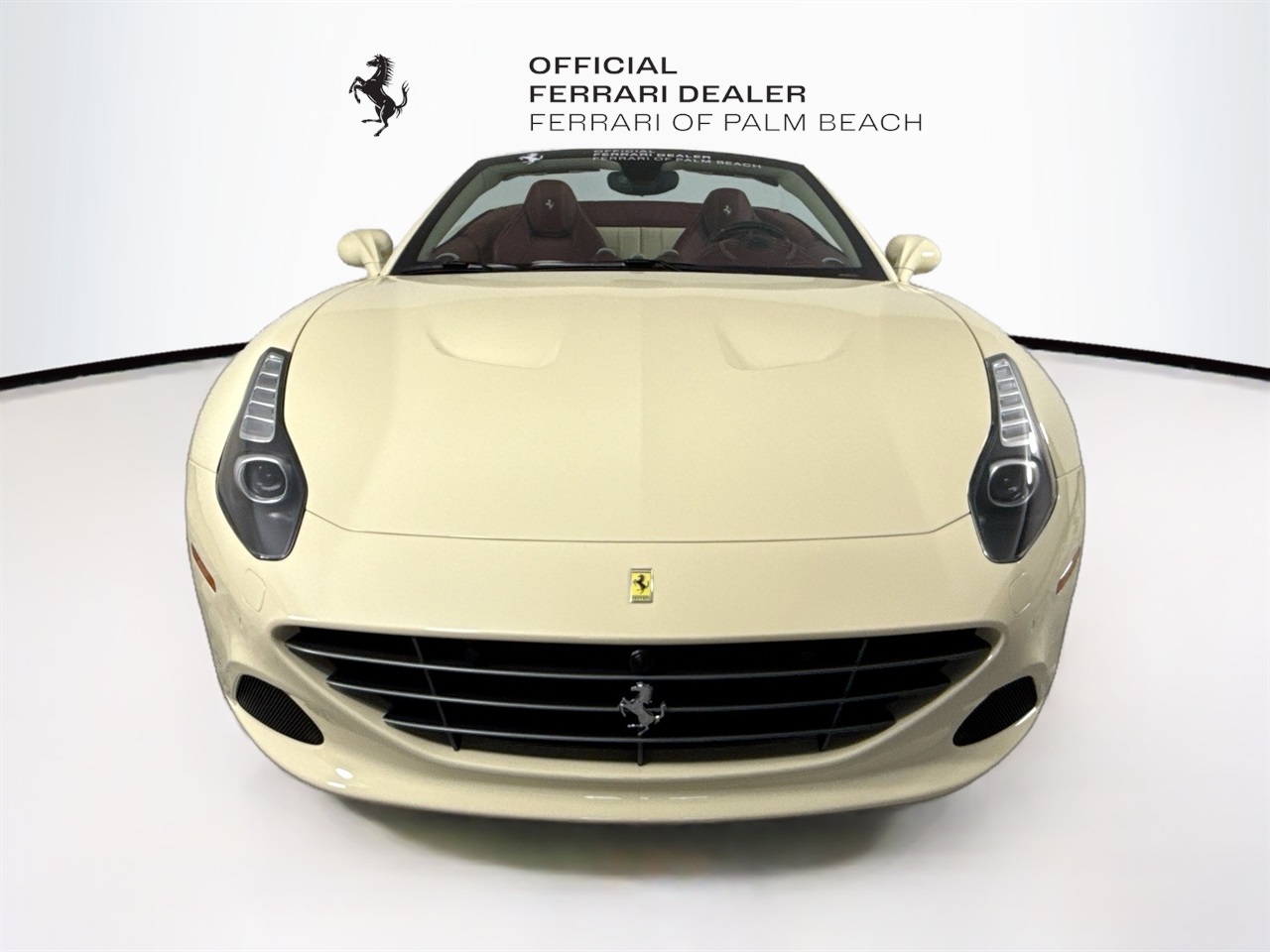 2017 Ferrari California T photo 2