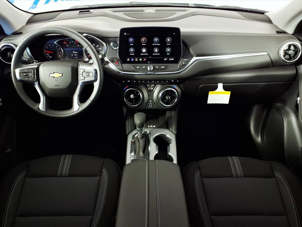 2026 Chevrolet Blazer 2LT photo 2