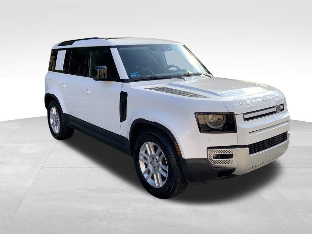 2025 Land Rover Defender 110 S photo 3