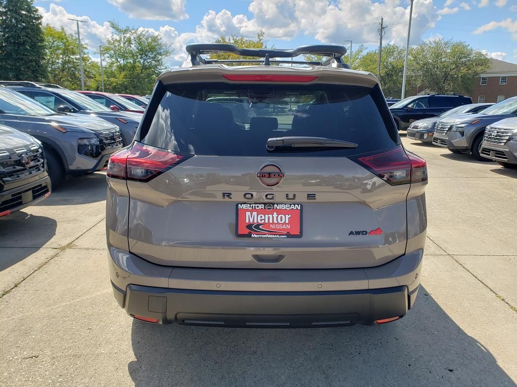 2026 Nissan Rogue SV photo 4