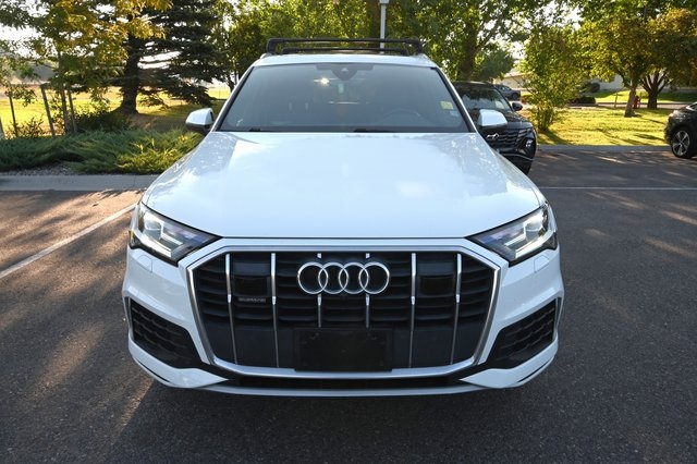 2020 Audi Q7 45 Premium Plus photo 2