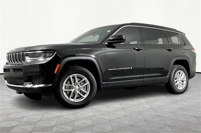 2025 Jeep Grand Cherokee L Laredo's photo
