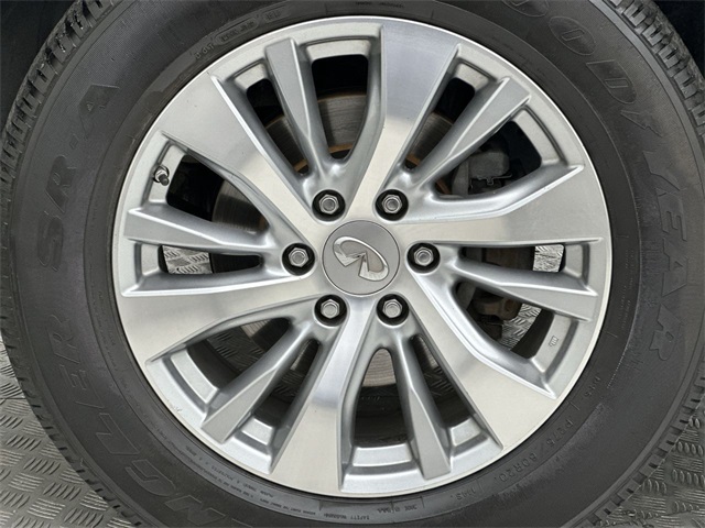 2017 Infiniti QX80 Base photo 2