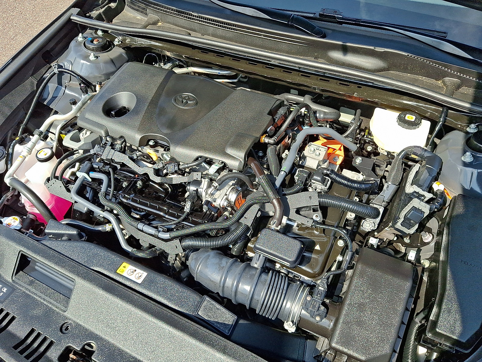 2025 Toyota Camry SE photo 23