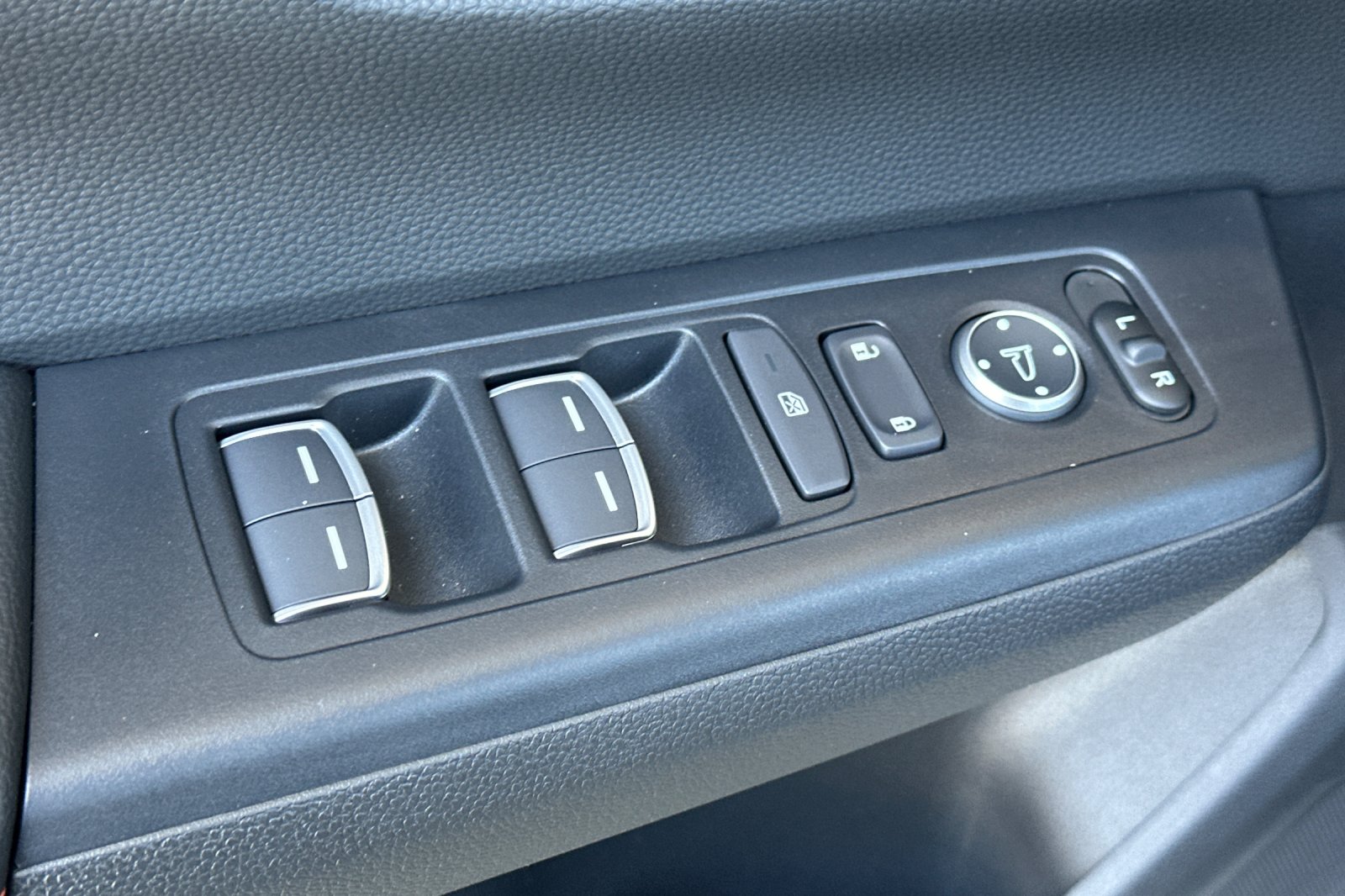 2026 Honda CR-V Sport Touring Hybrid photo 8