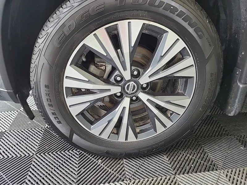2021 Nissan Rogue SV photo 6