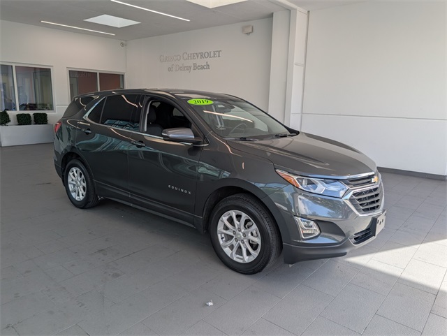 2019 Chevrolet Equinox LT photo 2