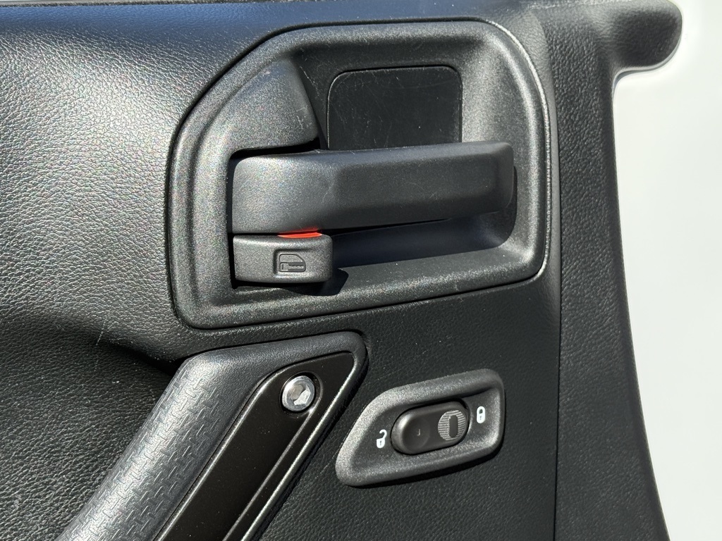 2017 Jeep Wrangler Unlimited Rubicon Recon photo 12