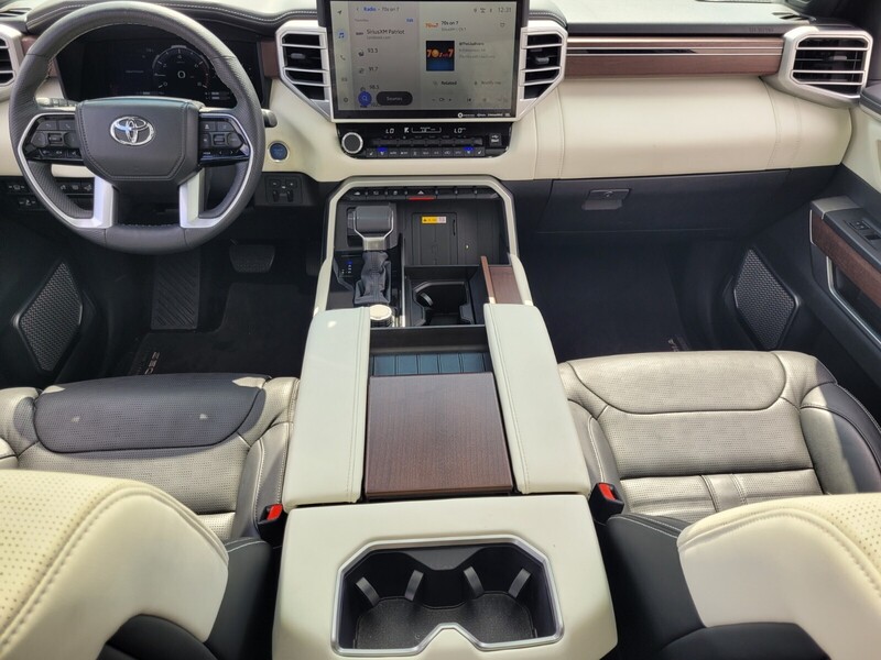 2024 Toyota Sequoia Capstone photo 8