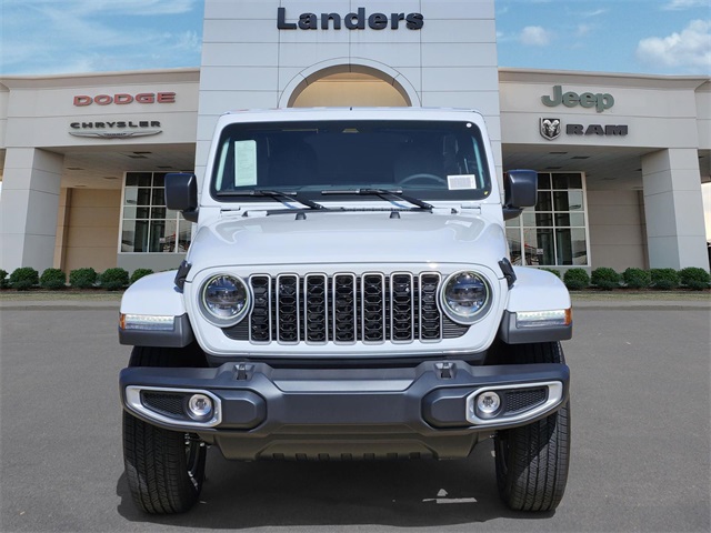 2025 Jeep Wrangler Sahara photo 2