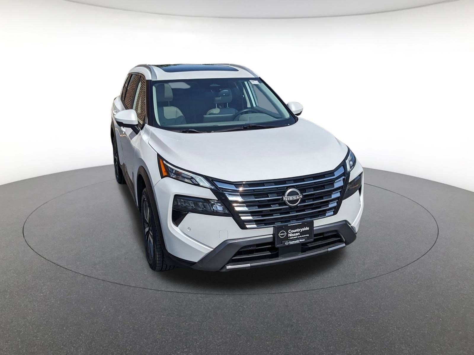 2024 Nissan Rogue SL photo 2