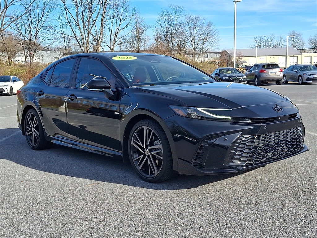 2025 Toyota Camry XSE photo 3