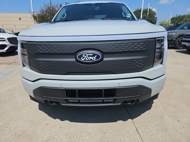2024 Ford F-150 Lightning photo 6