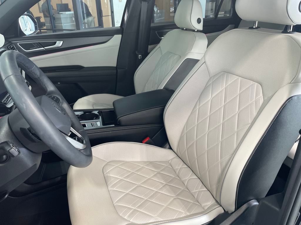 2024 Volkswagen Atlas Cross Sport SEL Premium R-Line photo 9