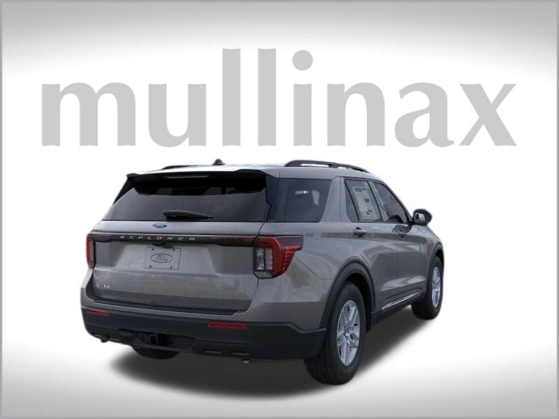 2025 Ford Explorer photo 4