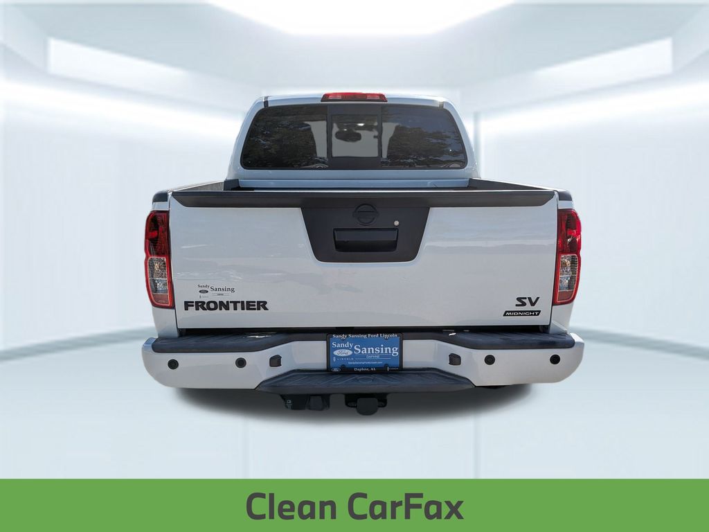 2019 Nissan Frontier SV Crew Cab photo 4