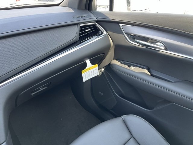 2025 Cadillac XT6 Luxury photo 19