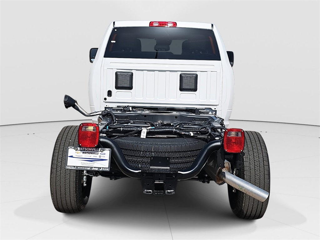 2025 Ram 2500 Tradesman photo 4