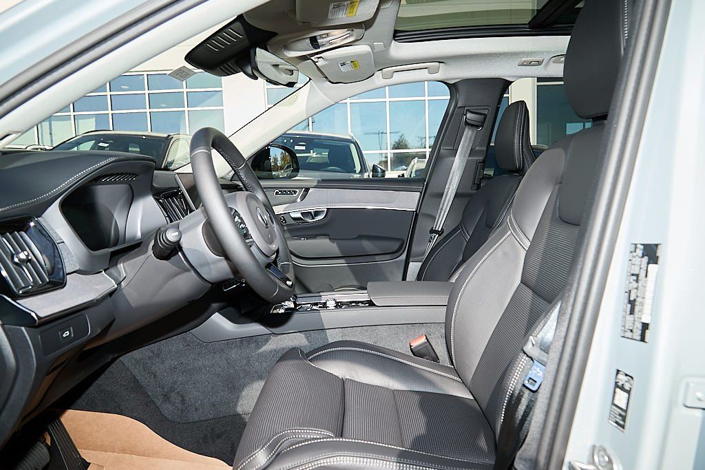 2026 VOLVO XC90 - Image 16