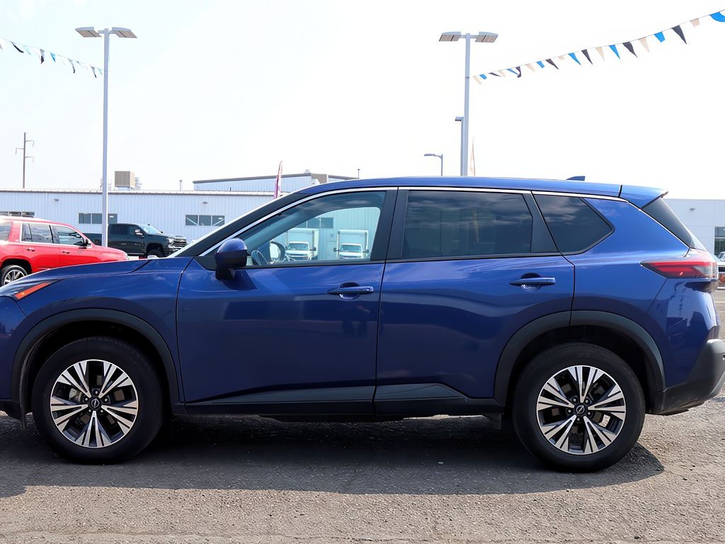 2023 Nissan Rogue SV photo 2