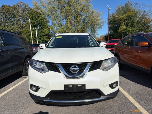 2016 Nissan Rogue SL photo 2