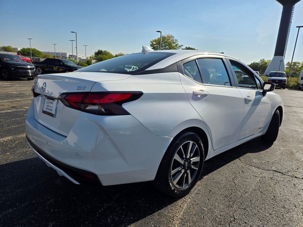 2022 Nissan Versa 1.6 SV photo 9