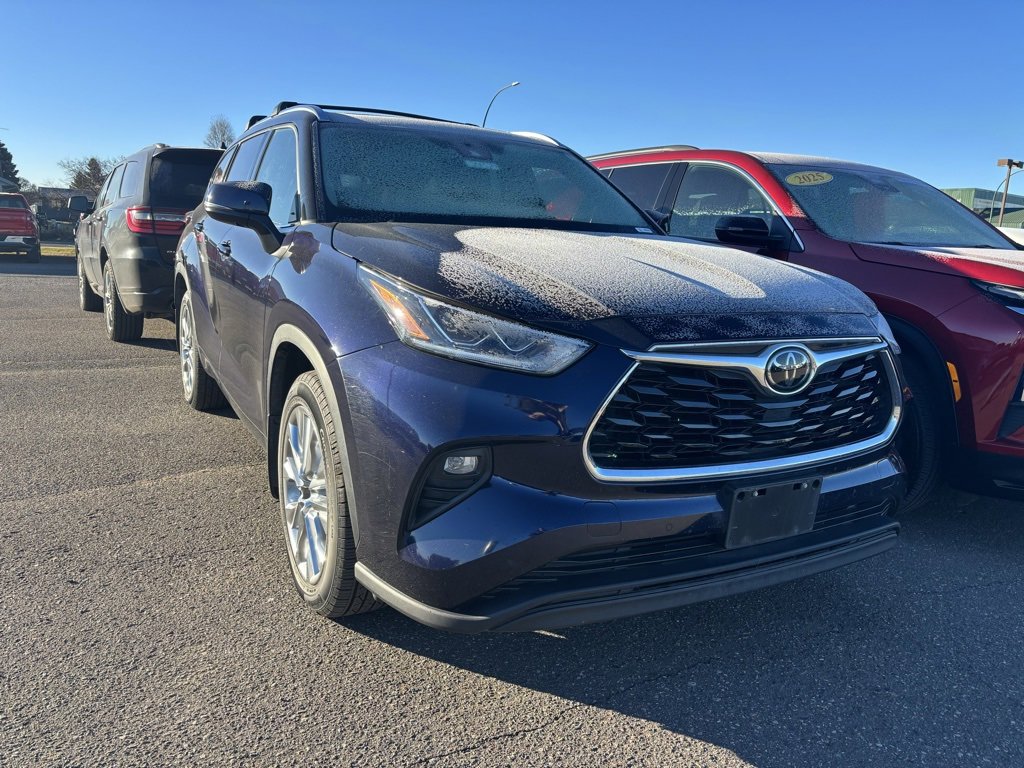 2020 Toyota Highlander Limited photo 2