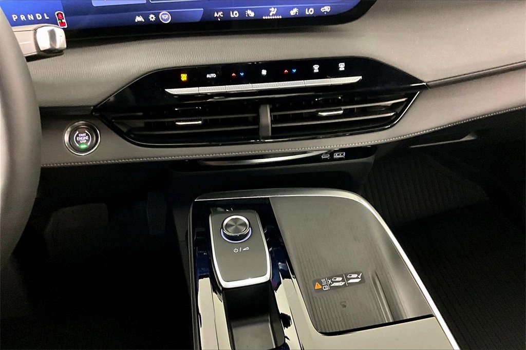 2026 Buick Enclave Sport Touring photo 4