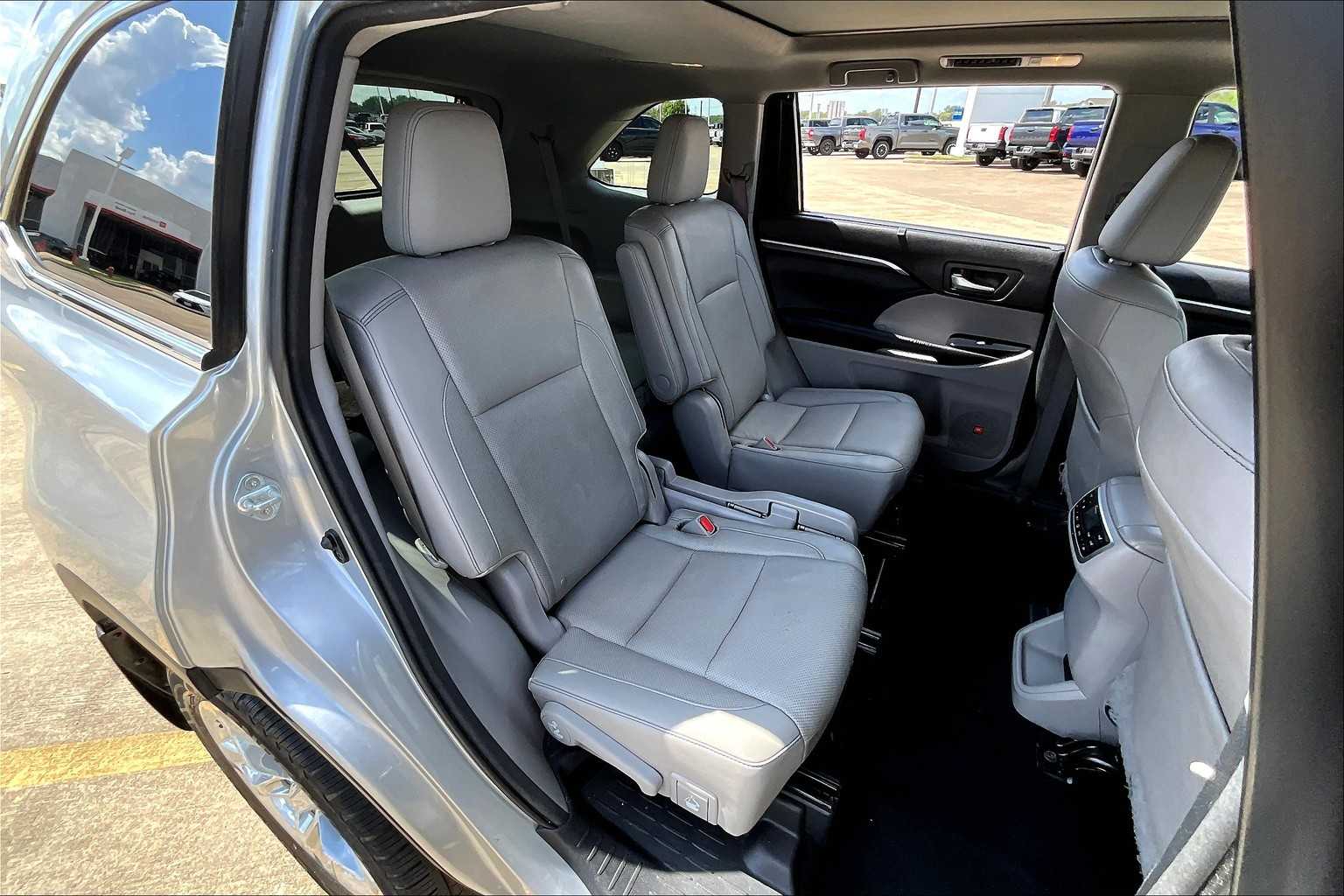 2016 Toyota Highlander Hybrid Limited Platinum photo 20